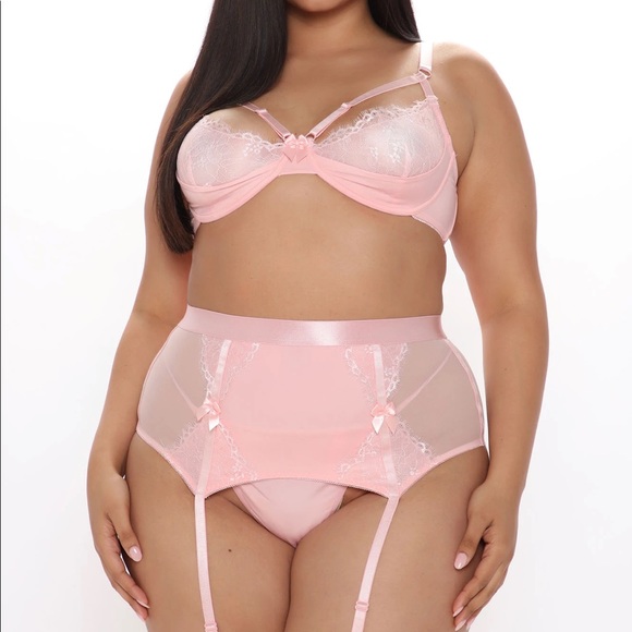 Fashion Nova 3 Piece Garter Set - Picture 3 of 4